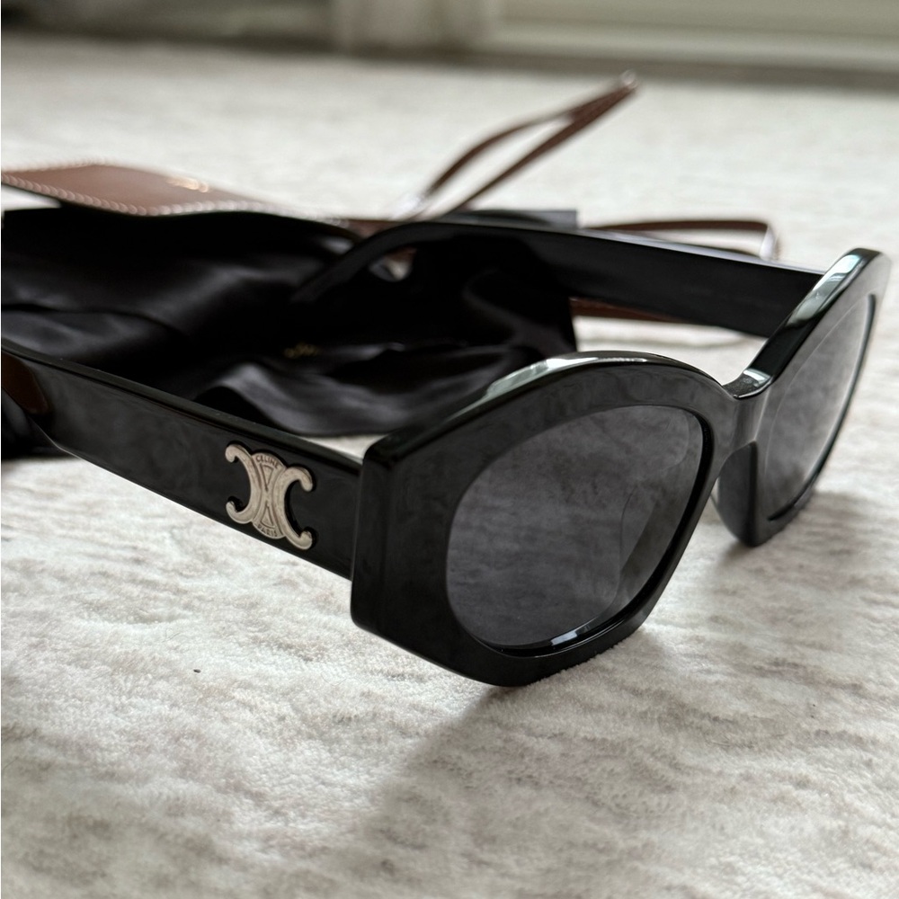 Celine Black Sunglasses with Brown Case - Picture 2 of 7